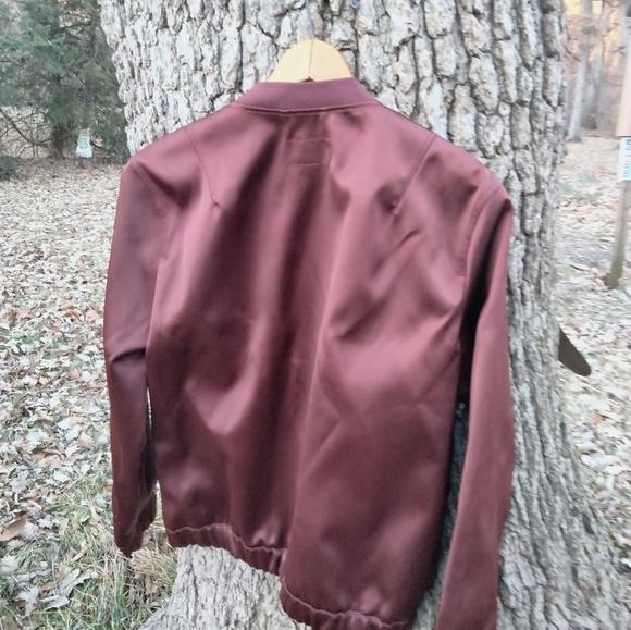 ⬇️ Price Drop!⬇️ Men's H&M Varsity Satin Jacket in size M - Picture 2 of 3